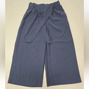 Lululemon Noir Crop Pants Navy Belted Waist Tie Wide Leg W6AYAS Size 6